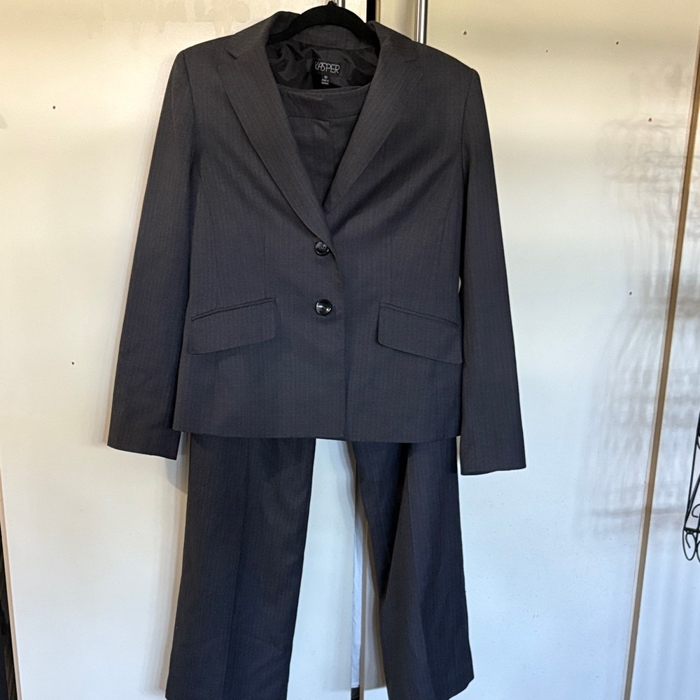 Kasper Size 10 Women's Pant Suit